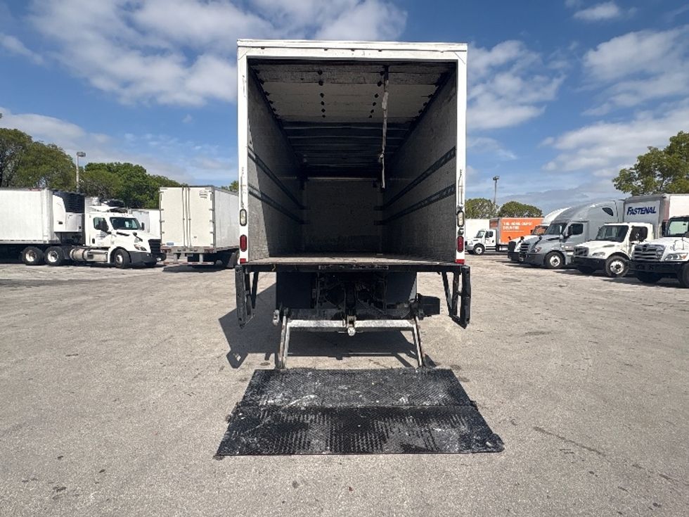 Medium Duty Box Truck-Light and Medium Duty Trucks-Freightliner-2017-M2-Medley-FL-211,033\n\t\tmiles-$ 35,250 - Image 9