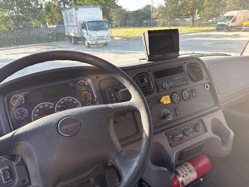 Medium Duty Box Truck-Light and Medium Duty Trucks-Freightliner-2017-M2-Medley-FL-341,643\n\t\tmiles-$ 25,250 - Image 18