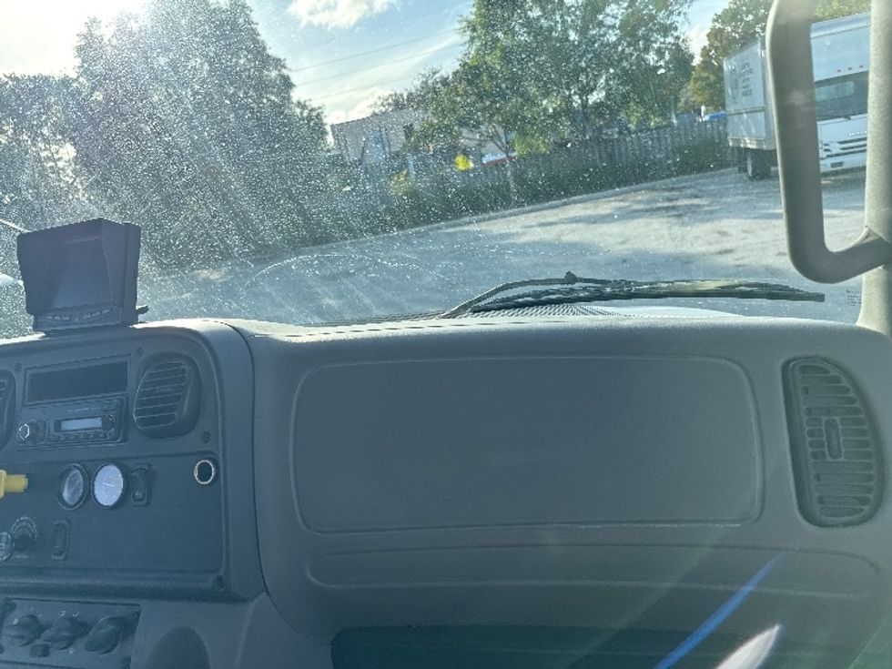 Medium Duty Box Truck-Light and Medium Duty Trucks-Freightliner-2017-M2-Medley-FL-341,643\n\t\tmiles-$ 25,250 - Image 21