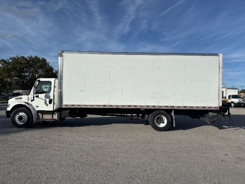 Medium Duty Box Truck-Light and Medium Duty Trucks-Freightliner-2017-M2-Medley-FL-341,643\n\t\tmiles-$ 25,250 - Image 4