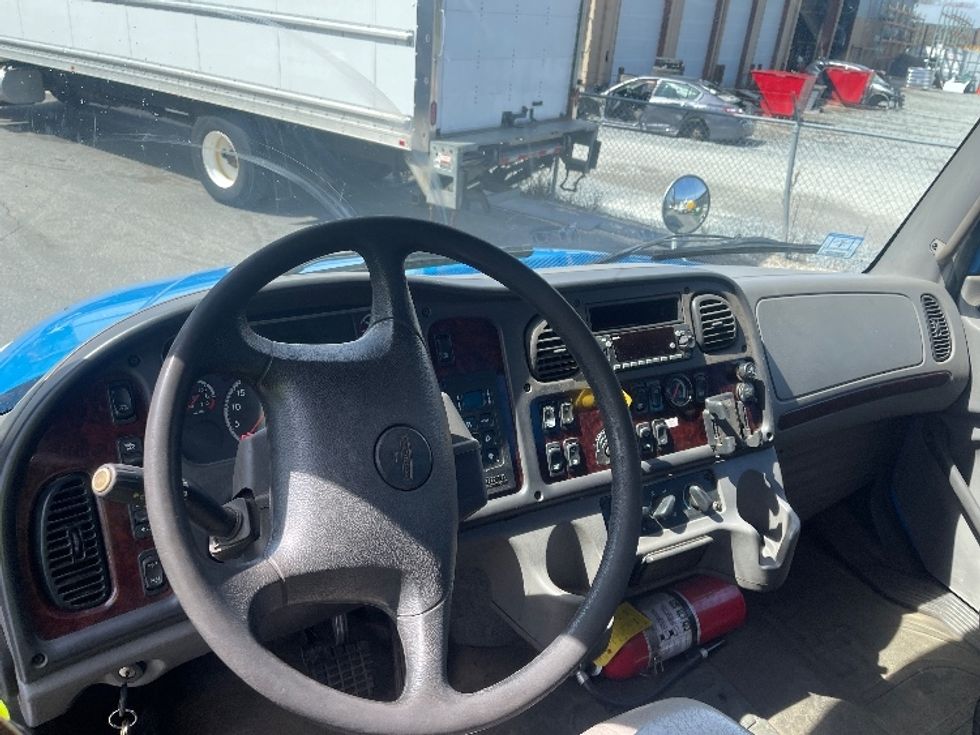 Medium Duty Box Truck-Light and Medium Duty Trucks-Freightliner-2017-M2-New Bedford-MA-236,153\n\t\tmiles-$ 48,000 - Image 17