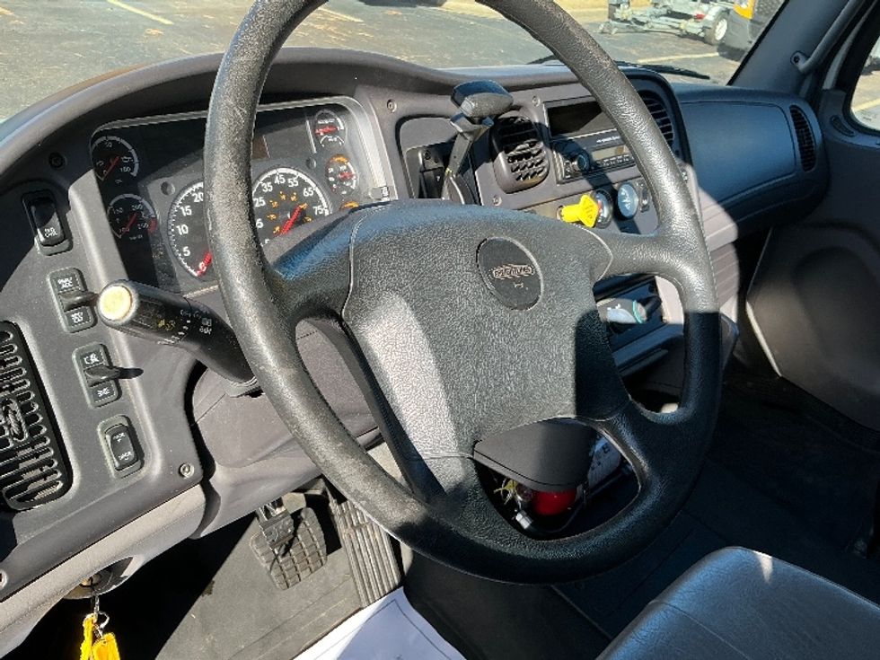 Medium Duty Box Truck-Light and Medium Duty Trucks-Freightliner-2017-M2-Olive Branch-MS-65,067\n\t\tmiles-$ 51,250 - Image 22