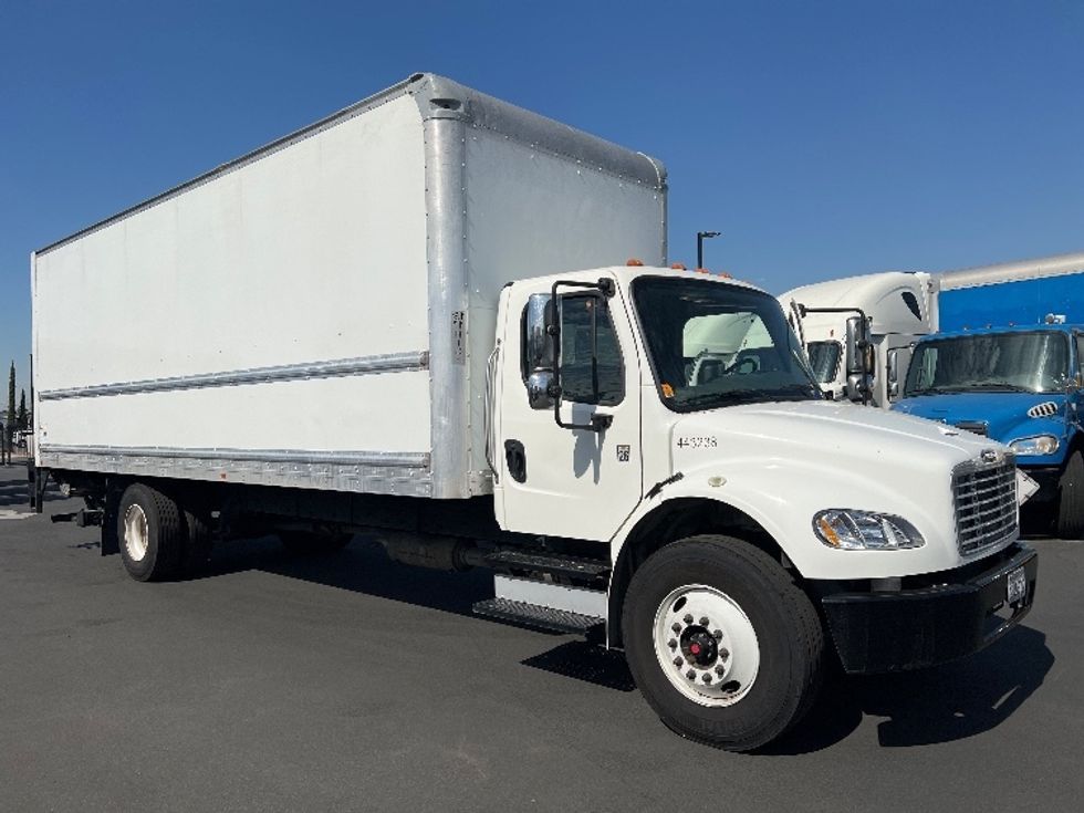 Used 2017 Freightliner Truck Medium Duty Box Truck Unit 443238