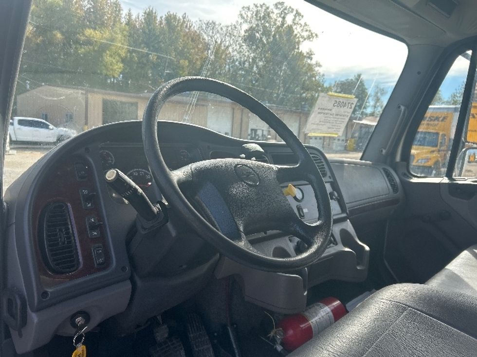 Medium Duty Box Truck-Light and Medium Duty Trucks-Freightliner-2017-M2-Poplar Bluff-MO-136,704\n\t\tmiles-$ 51,250 - Image 17
