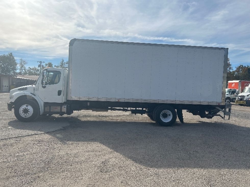 Medium Duty Box Truck-Light and Medium Duty Trucks-Freightliner-2017-M2-Poplar Bluff-MO-136,704\n\t\tmiles-$ 51,250 - Image 4