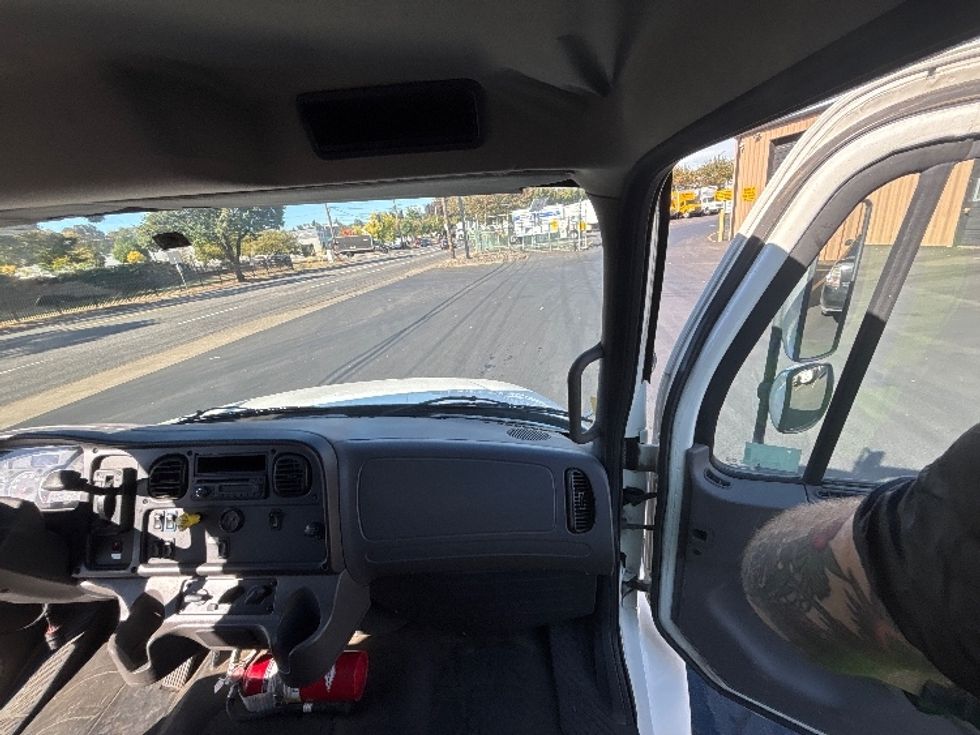 Medium Duty Box Truck-Light and Medium Duty Trucks-Freightliner-2017-M2-Portland-OR-350,091\n\t\tmiles-$ 20,000 - Image 21