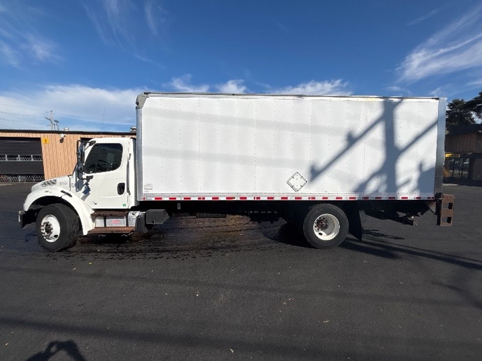 Medium Duty Box Truck-Light and Medium Duty Trucks-Freightliner-2017-M2-Portland-OR-350,091\n\t\tmiles-$ 20,000 - Image 4