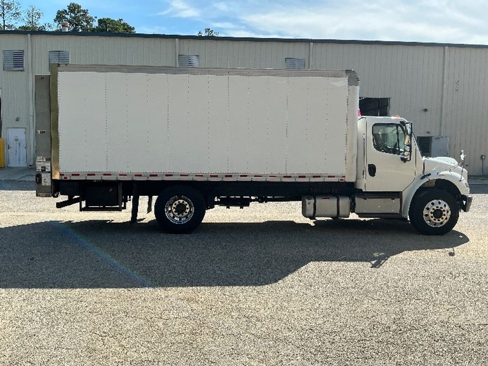 Medium Duty Box Truck-Light and Medium Duty Trucks-Freightliner-2017-M2-Prince George-VA-303,856\n\t\tmiles-$ 26,750 - Image 14