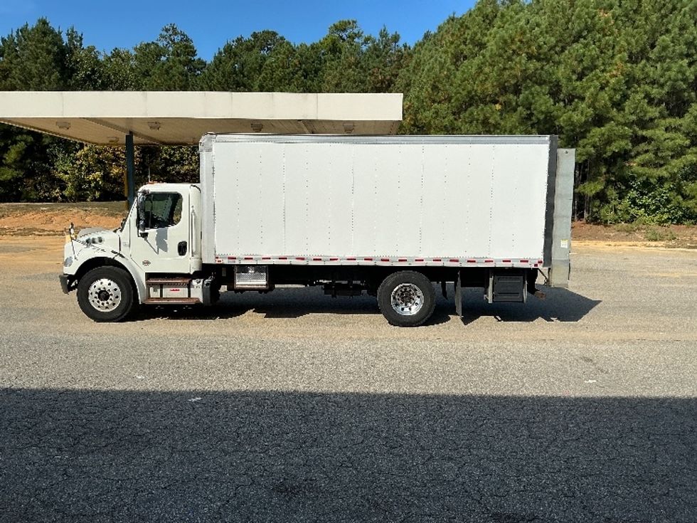 Medium Duty Box Truck-Light and Medium Duty Trucks-Freightliner-2017-M2-Prince George-VA-303,856\n\t\tmiles-$ 26,750 - Image 4