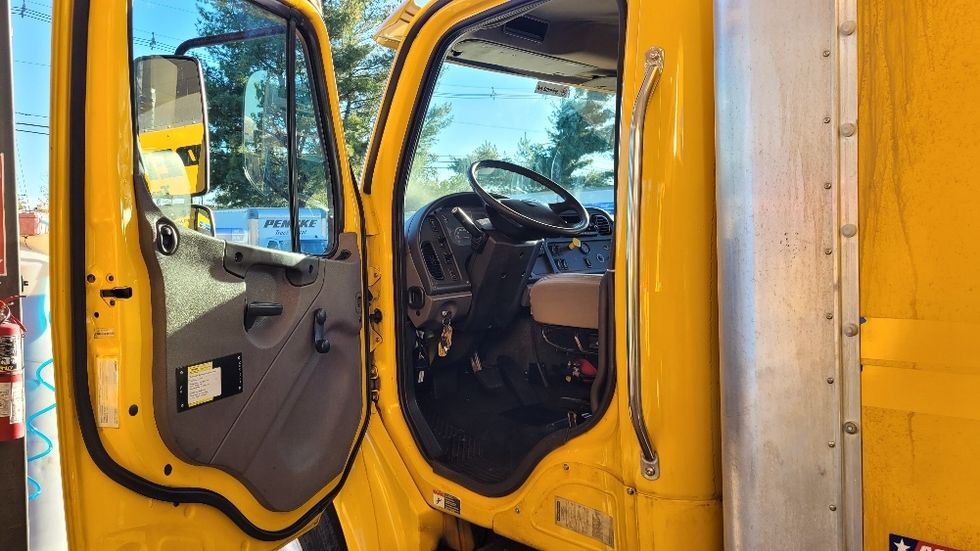 Medium Duty Box Truck-Light and Medium Duty Trucks-Freightliner-2017-M2-South Plainfield-NJ-42,047\n\t\tmiles-$ 44,250 - Image 16