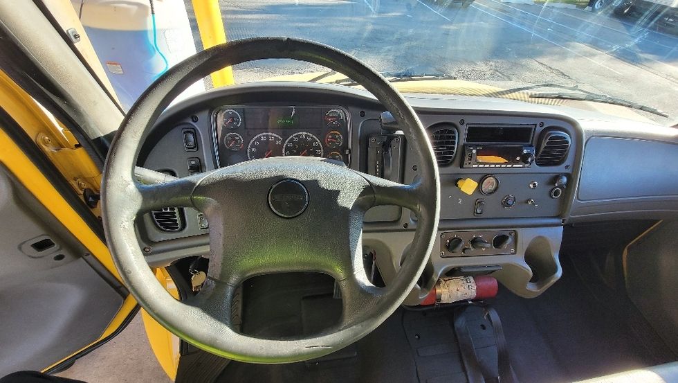 Medium Duty Box Truck-Light and Medium Duty Trucks-Freightliner-2017-M2-South Plainfield-NJ-42,047\n\t\tmiles-$ 44,250 - Image 18