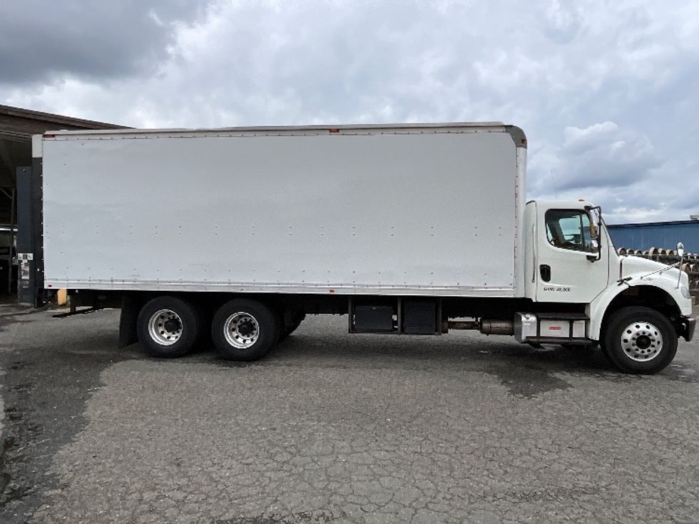 Medium Duty Box Truck-Light and Medium Duty Trucks-Freightliner-2017-M2-Spokane Valley-WA-115,121\n\t\tmiles-$ 60,250 - Image 15
