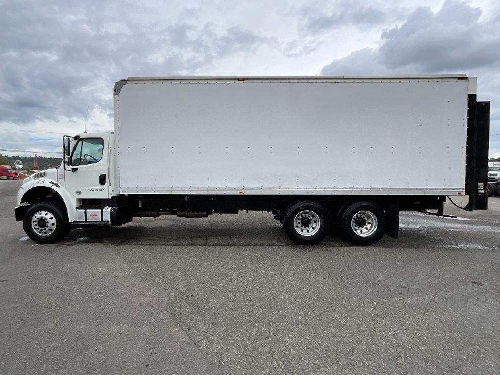 Medium Duty Box Truck-Light and Medium Duty Trucks-Freightliner-2017-M2-Spokane Valley-WA-115,121\n\t\tmiles-$ 60,250 - Image 4