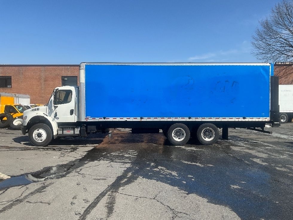 Medium Duty Box Truck-Light and Medium Duty Trucks-Freightliner-2017-M2-Sterling-VA-138,857\n\t\tmiles-$ 50,250 - Image 4