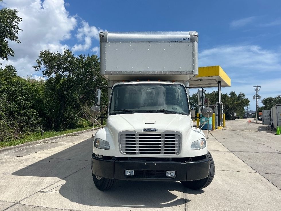 2017 Freightliner M2 106 Medium Duty photo 2