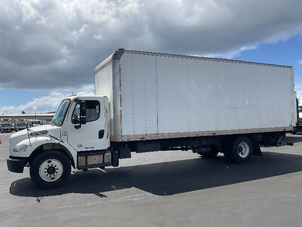 2017 Freightliner M2 106 Medium Duty photo 4