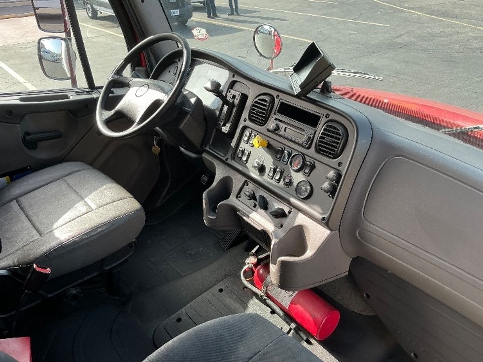 Medium Duty Box Truck-Light and Medium Duty Trucks-Freightliner-2017-M2-Torrance-CA-105,816\n\t\tmiles-$ 50,750 - Image 22
