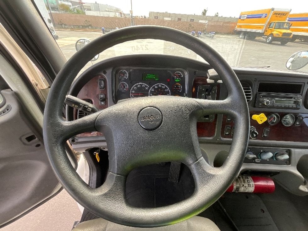 Medium Duty Box Truck-Light and Medium Duty Trucks-Freightliner-2017-M2-Torrance-CA-130,145\n\t\tmiles-$ 57,750 - Image 17