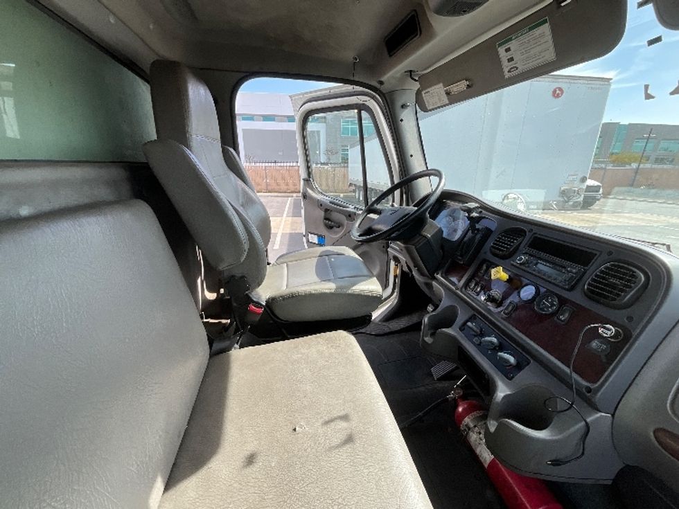 Medium Duty Box Truck-Light and Medium Duty Trucks-Freightliner-2017-M2-Torrance-CA-130,145\n\t\tmiles-$ 57,750 - Image 21
