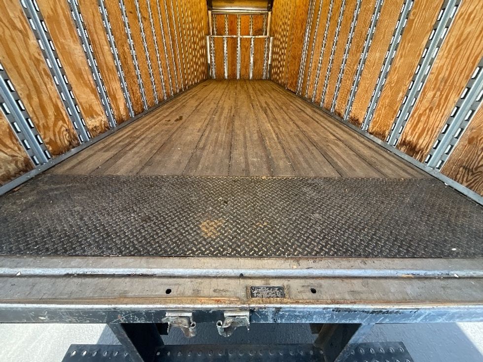 Medium Duty Box Truck-Light and Medium Duty Trucks-Freightliner-2017-M2-Torrance-CA-130,145\n\t\tmiles-$ 57,750 - Image 9