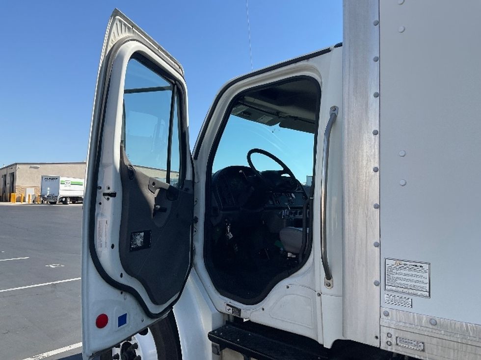 Medium Duty Box Truck-Light and Medium Duty Trucks-Freightliner-2017-M2-Torrance-CA-325,556\n\t\tmiles-$ 25,000 - Image 16