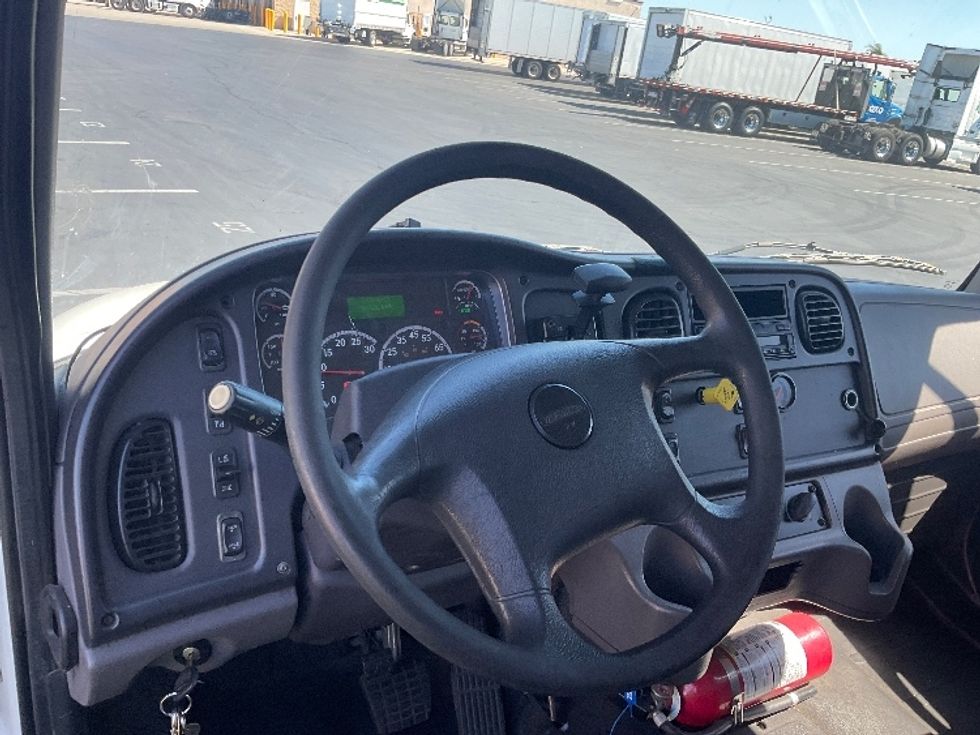 Medium Duty Box Truck-Light and Medium Duty Trucks-Freightliner-2017-M2-Torrance-CA-325,556\n\t\tmiles-$ 25,000 - Image 17