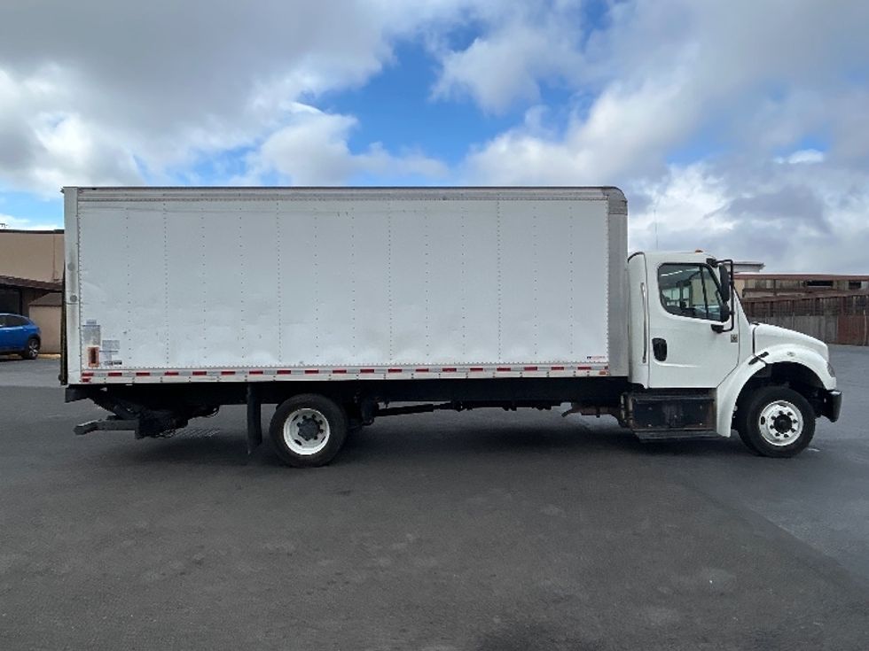 Medium Duty Box Truck-Light and Medium Duty Trucks-Freightliner-2017-M2-West Sacramento-CA-211,992\n\t\tmiles-$ 32,750 - Image 15