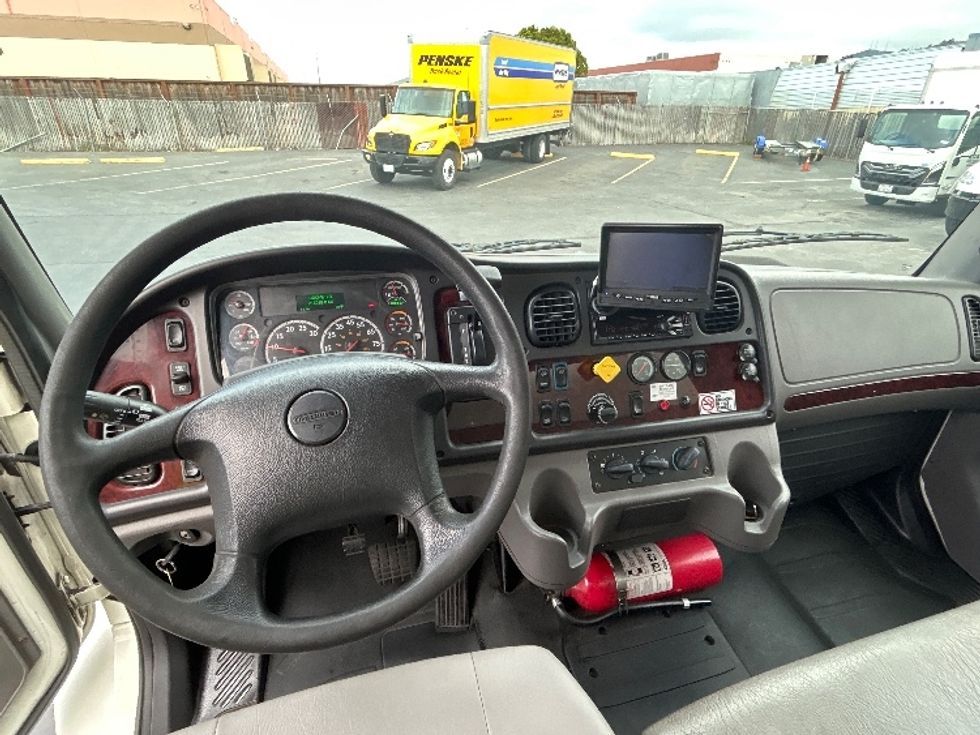 Medium Duty Box Truck-Light and Medium Duty Trucks-Freightliner-2017-M2-West Sacramento-CA-211,992\n\t\tmiles-$ 32,750 - Image 18