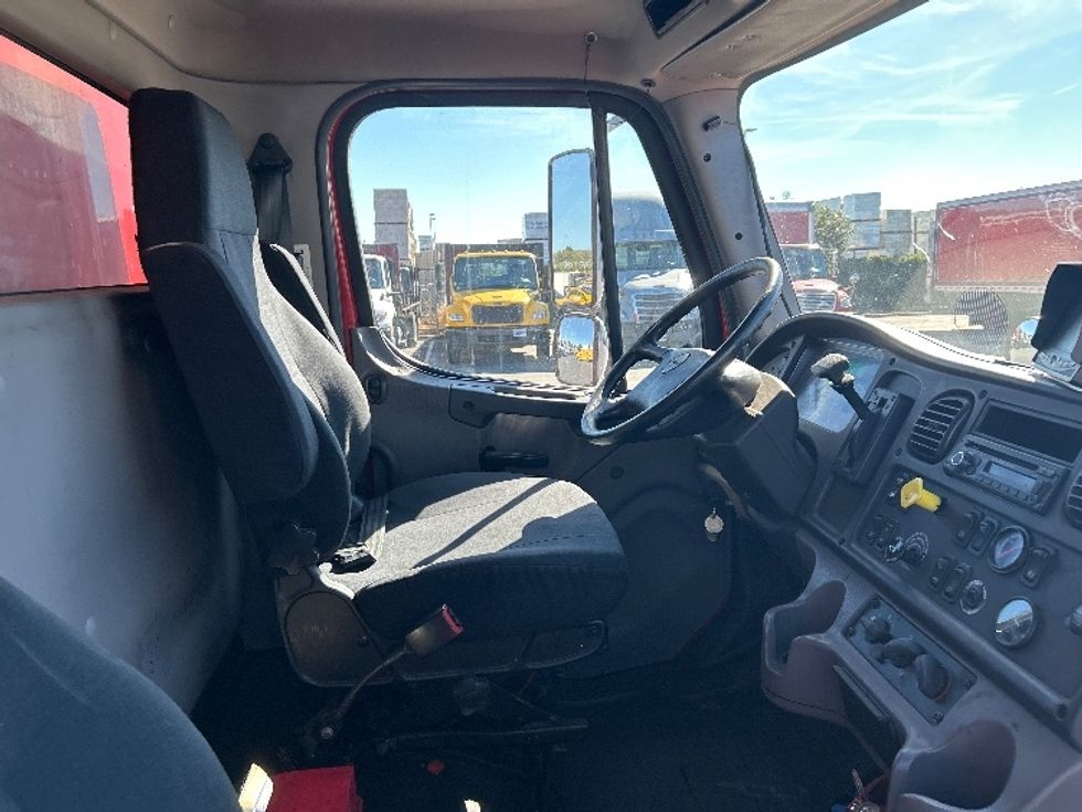 Medium Duty Box Truck-Light and Medium Duty Trucks-Freightliner-2017-M2-West Sacramento-CA-67,651\n\t\tmiles-$ 52,500 - Image 22