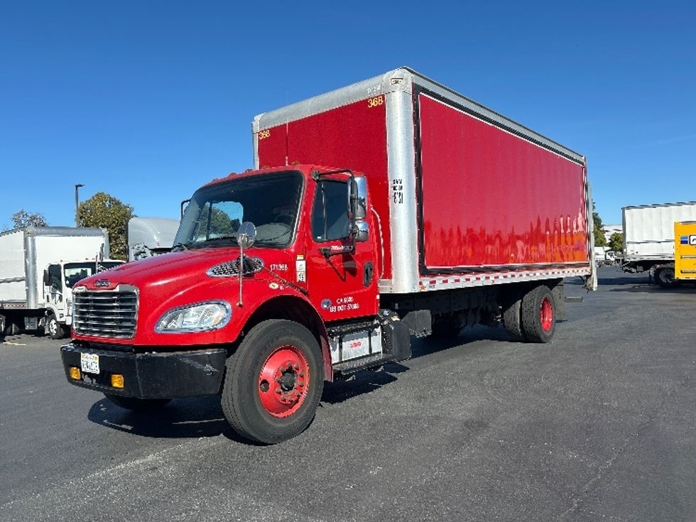 Medium Duty Box Truck-Light and Medium Duty Trucks-Freightliner-2017-M2-West Sacramento-CA-67,651\n\t\tmiles-$ 52,500 - Image 3