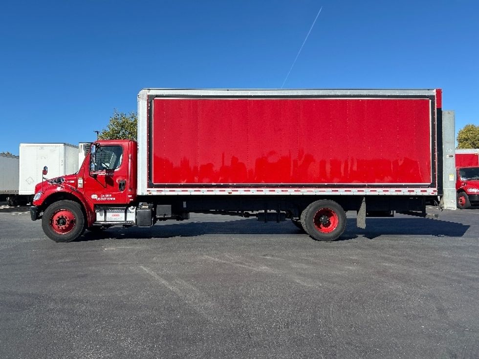 Medium Duty Box Truck-Light and Medium Duty Trucks-Freightliner-2017-M2-West Sacramento-CA-67,651\n\t\tmiles-$ 52,500 - Image 4