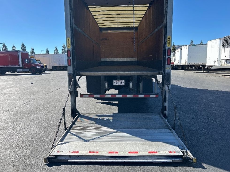 Medium Duty Box Truck-Light and Medium Duty Trucks-Freightliner-2017-M2-West Sacramento-CA-67,651\n\t\tmiles-$ 52,500 - Image 9