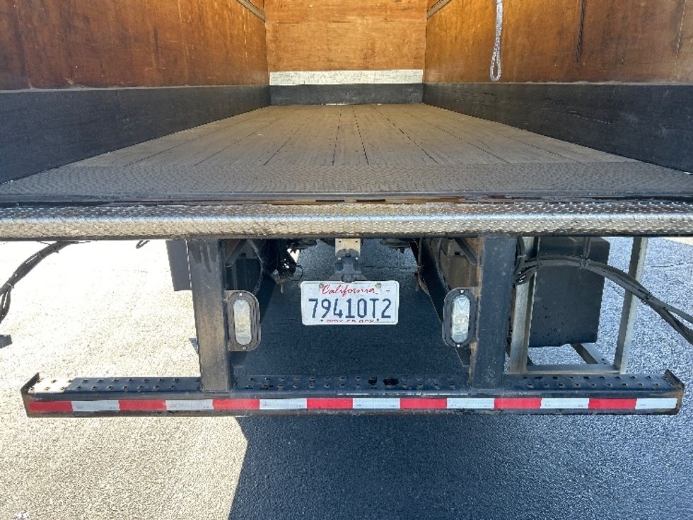 Medium Duty Box Truck-Light and Medium Duty Trucks-Freightliner-2017-M2-West Sacramento-CA-69,216\n\t\tmiles-$ 52,500 - Image 10