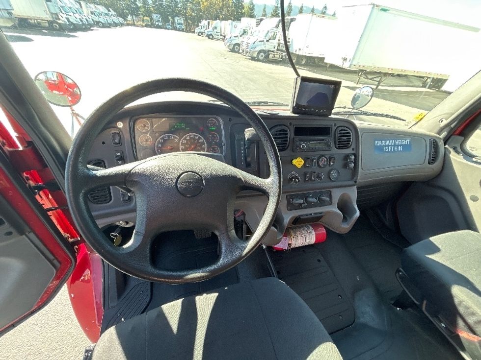 Medium Duty Box Truck-Light and Medium Duty Trucks-Freightliner-2017-M2-West Sacramento-CA-69,216\n\t\tmiles-$ 52,500 - Image 18