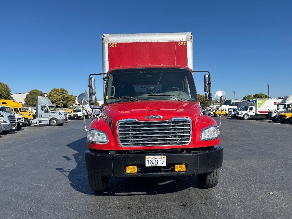 Medium Duty Box Truck-Light and Medium Duty Trucks-Freightliner-2017-M2-West Sacramento-CA-69,216\n\t\tmiles-$ 52,500 - Image 2
