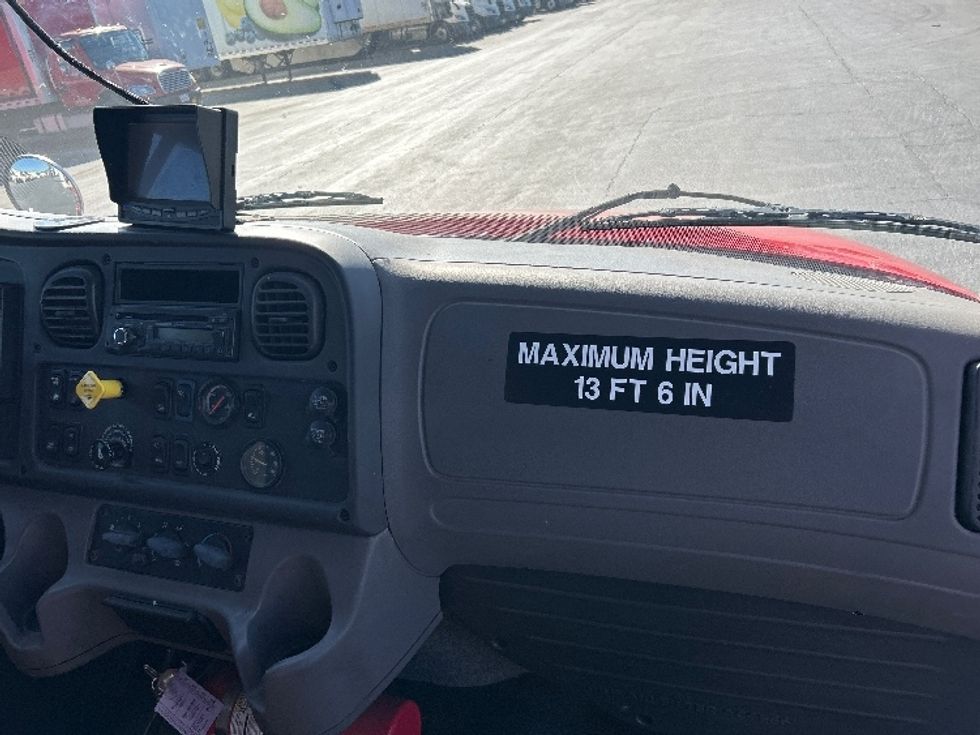 Medium Duty Box Truck-Light and Medium Duty Trucks-Freightliner-2017-M2-West Sacramento-CA-69,216\n\t\tmiles-$ 52,500 - Image 21