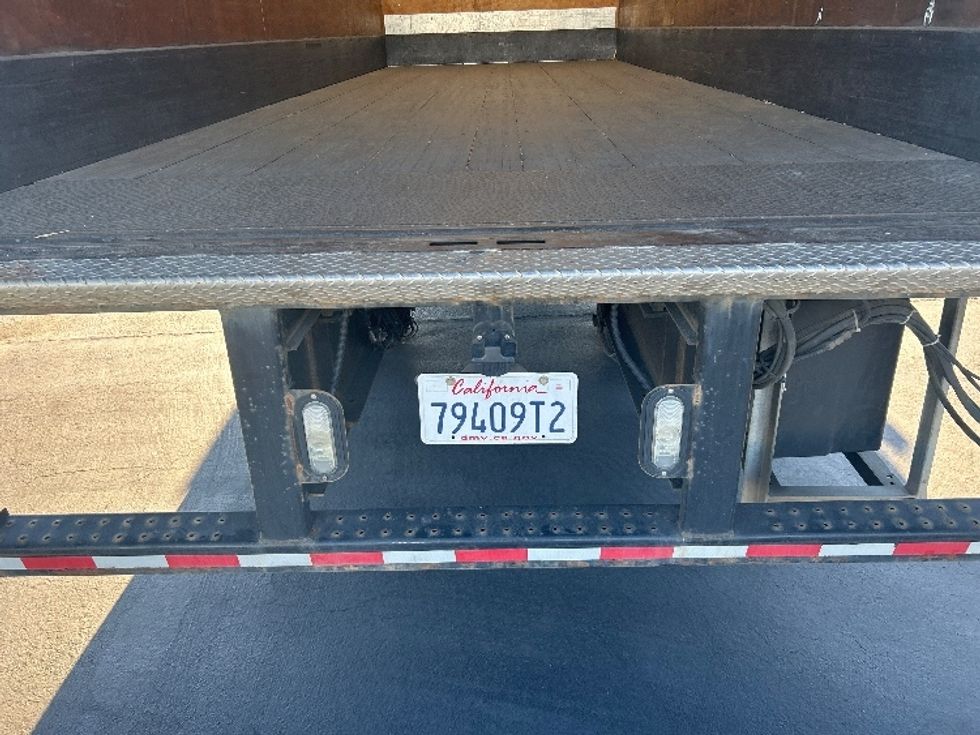 Medium Duty Box Truck-Light and Medium Duty Trucks-Freightliner-2017-M2-West Sacramento-CA-85,296\n\t\tmiles-$ 51,250 - Image 10