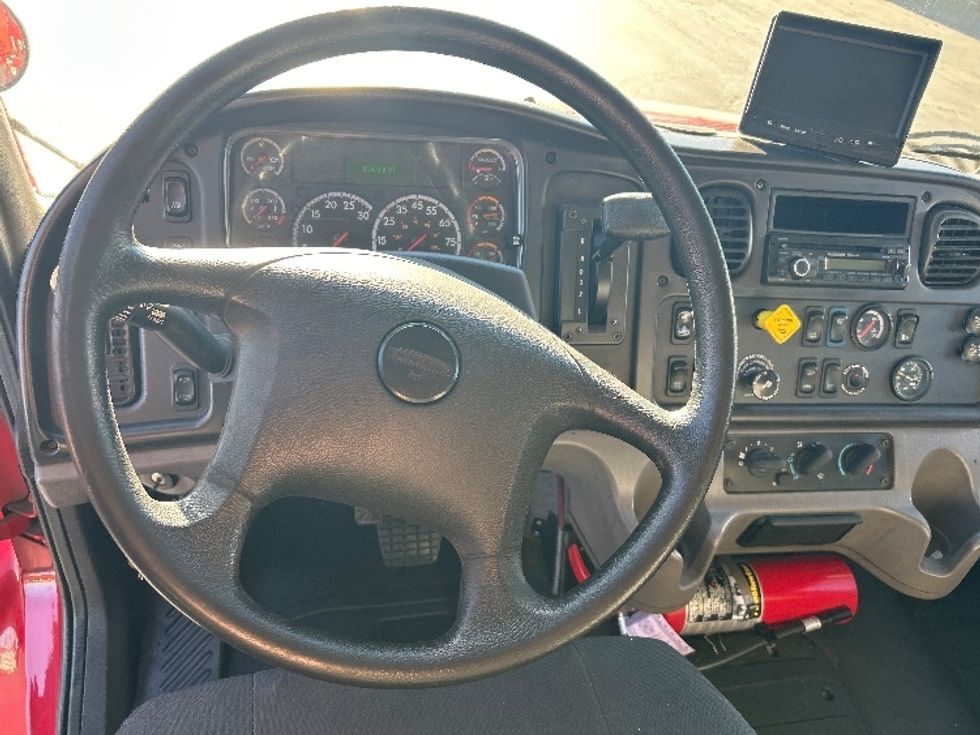 Medium Duty Box Truck-Light and Medium Duty Trucks-Freightliner-2017-M2-West Sacramento-CA-85,296\n\t\tmiles-$ 51,250 - Image 17