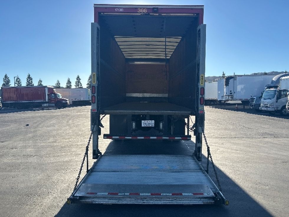 Medium Duty Box Truck-Light and Medium Duty Trucks-Freightliner-2017-M2-West Sacramento-CA-85,296\n\t\tmiles-$ 51,250 - Image 8