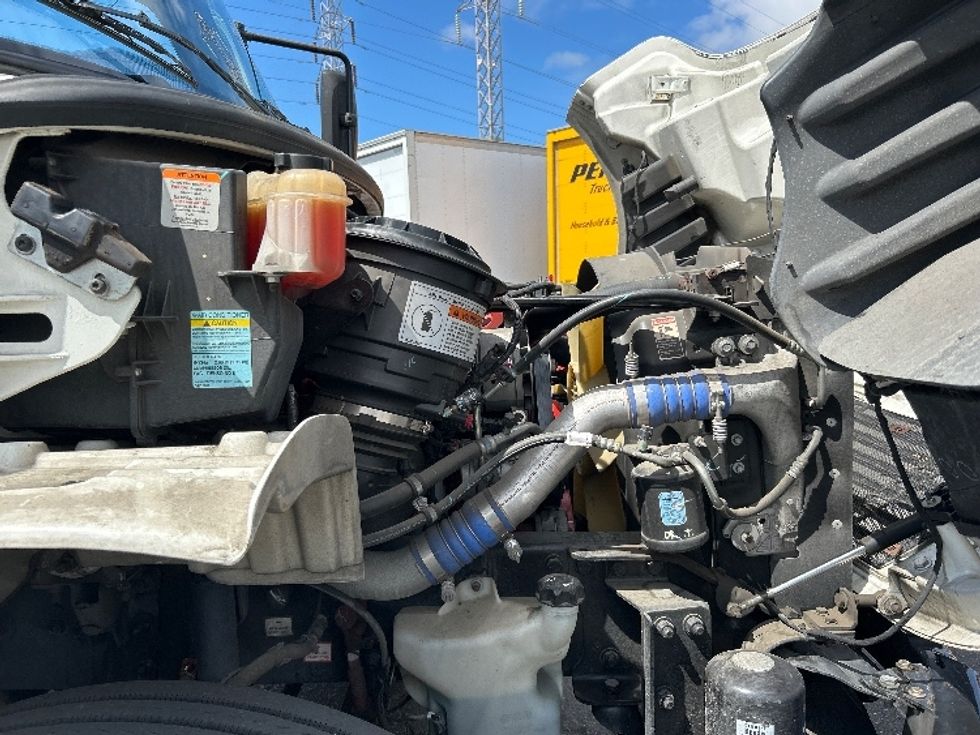 Medium Duty Box Truck-Light and Medium Duty Trucks-Freightliner-2017-M2-West Sacramento-CA-89,579\n\t\tmiles-$ 59,750 - Image 23