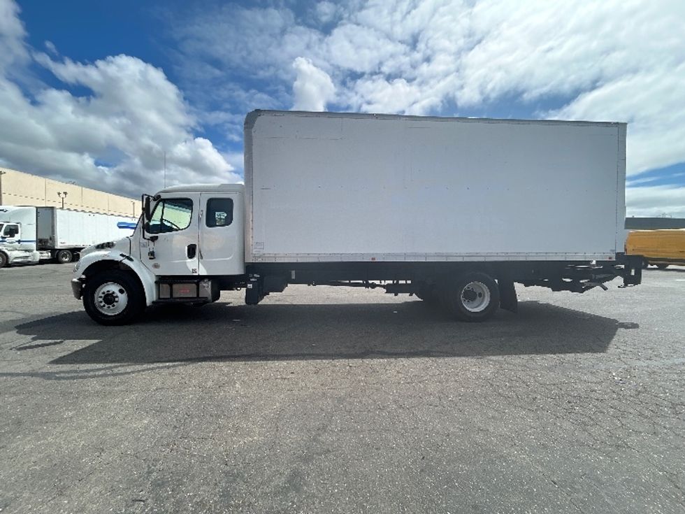 Medium Duty Box Truck-Light and Medium Duty Trucks-Freightliner-2017-M2-West Sacramento-CA-89,579\n\t\tmiles-$ 59,750 - Image 4