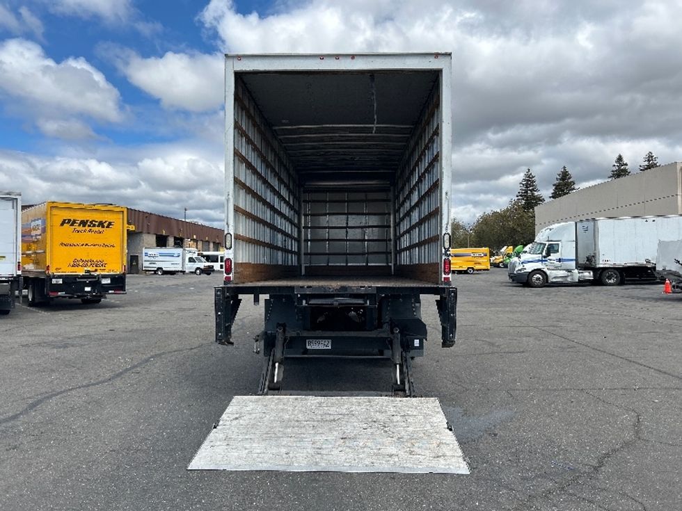 Medium Duty Box Truck-Light and Medium Duty Trucks-Freightliner-2017-M2-West Sacramento-CA-89,579\n\t\tmiles-$ 59,750 - Image 9
