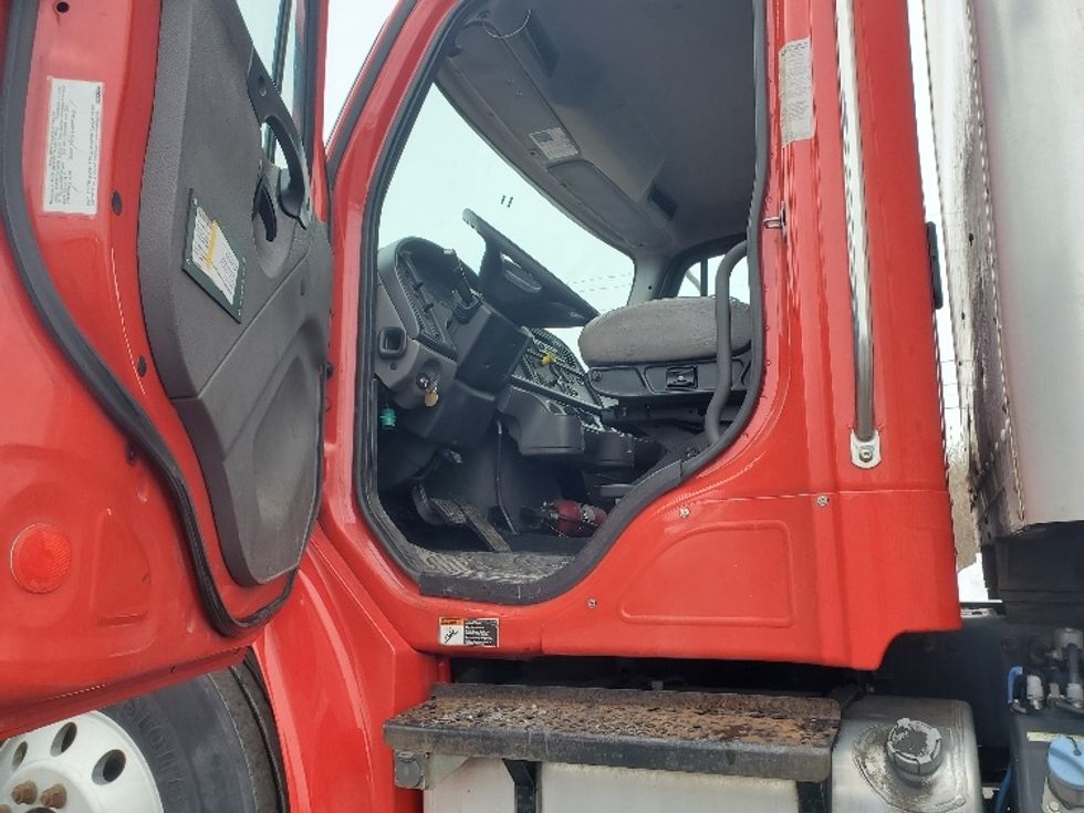 Medium Duty Box Truck-Light and Medium Duty Trucks-Freightliner-2017-M2-White Deer-PA-185,712\n\t\tmiles-$ 45,500 - Image 16