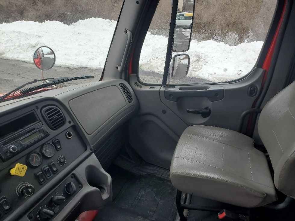 Medium Duty Box Truck-Light and Medium Duty Trucks-Freightliner-2017-M2-White Deer-PA-185,712\n\t\tmiles-$ 45,500 - Image 19