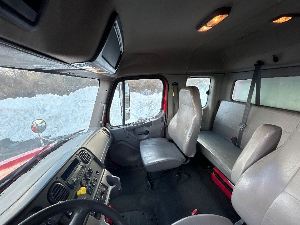 Medium Duty Box Truck-Light and Medium Duty Trucks-Freightliner-2017-M2-White Deer-PA-212,938\n\t\tmiles-$ 45,500 - Image 19