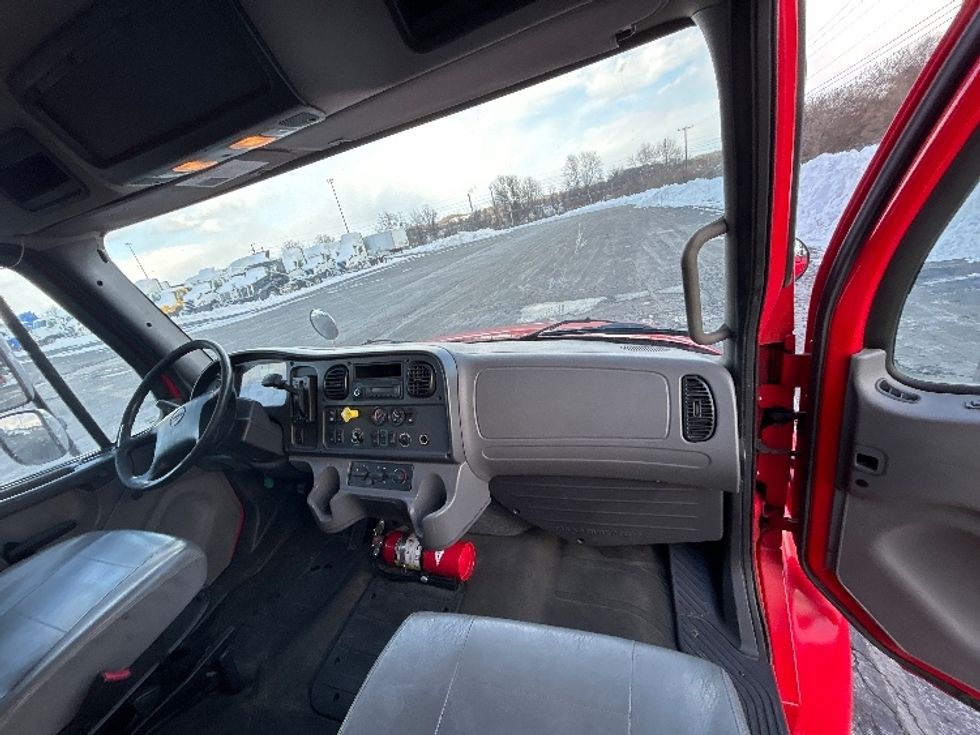 Medium Duty Box Truck-Light and Medium Duty Trucks-Freightliner-2017-M2-White Deer-PA-212,938\n\t\tmiles-$ 45,500 - Image 21