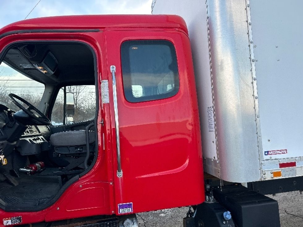 Medium Duty Box Truck-Light and Medium Duty Trucks-Freightliner-2017-M2-White Deer-PA-212,938\n\t\tmiles-$ 45,500 - Image 26