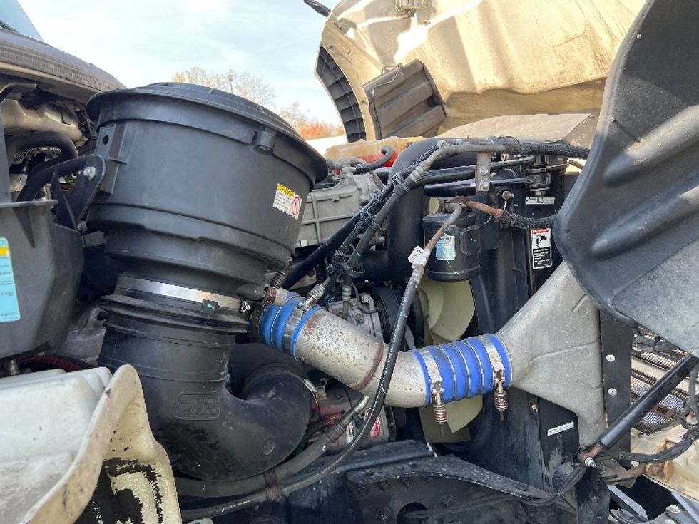 Medium Duty Box Truck-Light and Medium Duty Trucks-Freightliner-2017-M211264S-Bensalem-PA-340,530\n\t\tmiles-$ 66,500 - Image 23