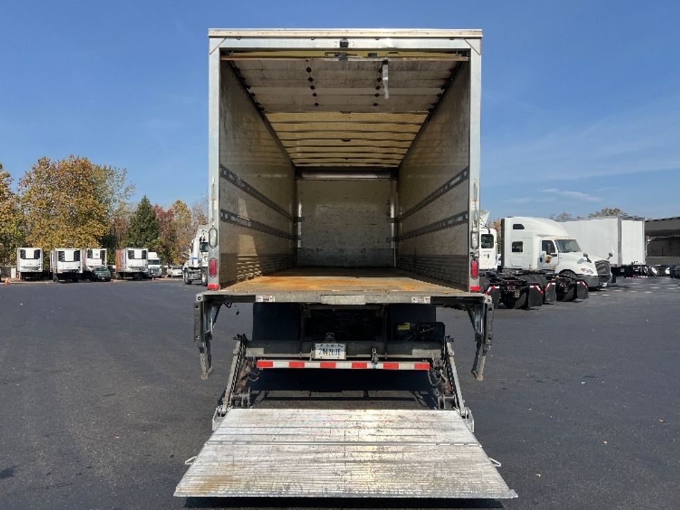 Medium Duty Box Truck-Light and Medium Duty Trucks-Freightliner-2017-M211264S-Bensalem-PA-340,530\n\t\tmiles-$ 66,500 - Image 9