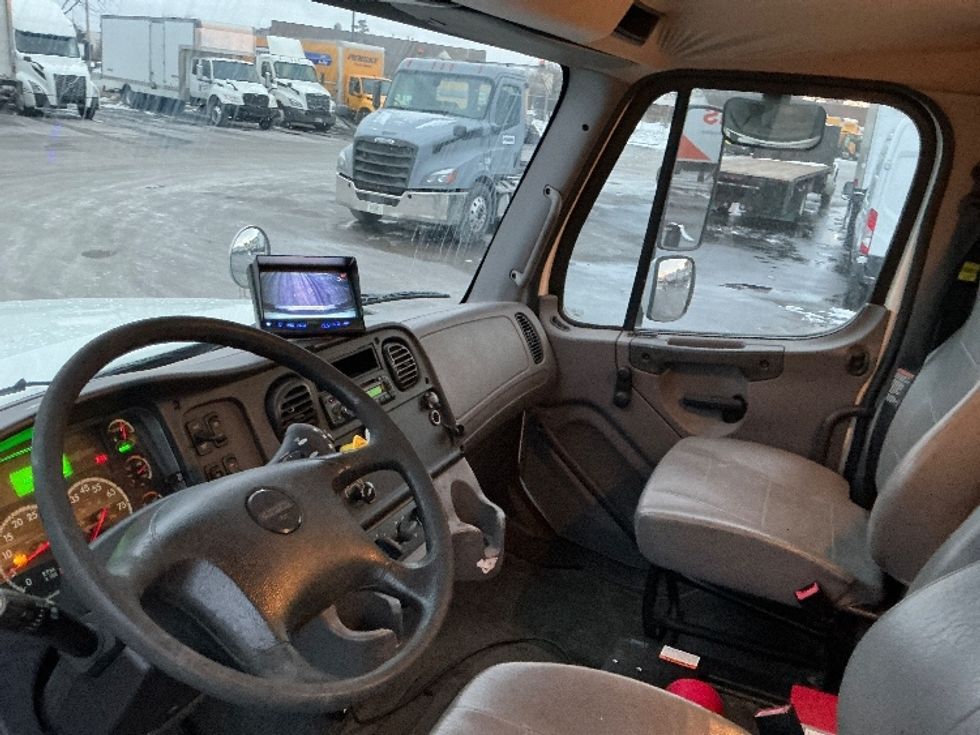 Medium Duty Box Truck-Light and Medium Duty Trucks-Freightliner-2017-M211264S-East Chicago-IN-226,941\n\t\tmiles-$ 66,500 - Image 16